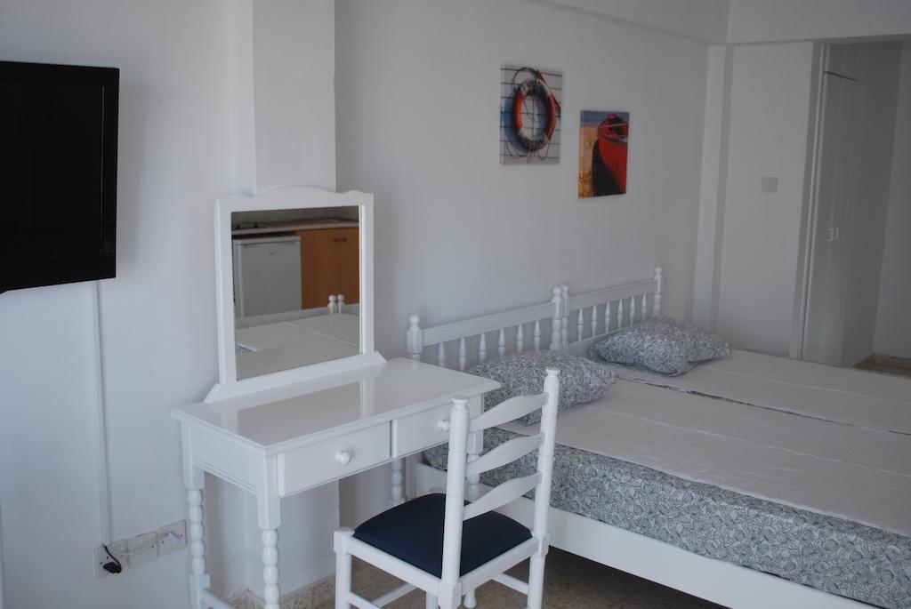Flisvos Beach Apartments Protaras Phòng bức ảnh