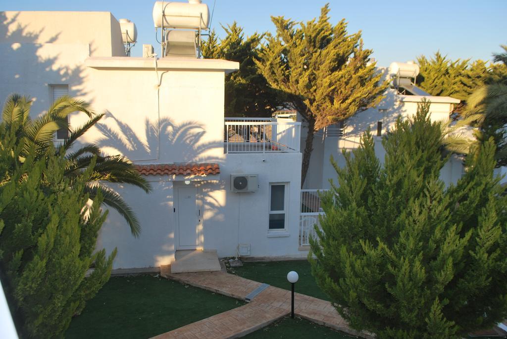 Flisvos Beach Apartments Protaras Ngoại thất bức ảnh