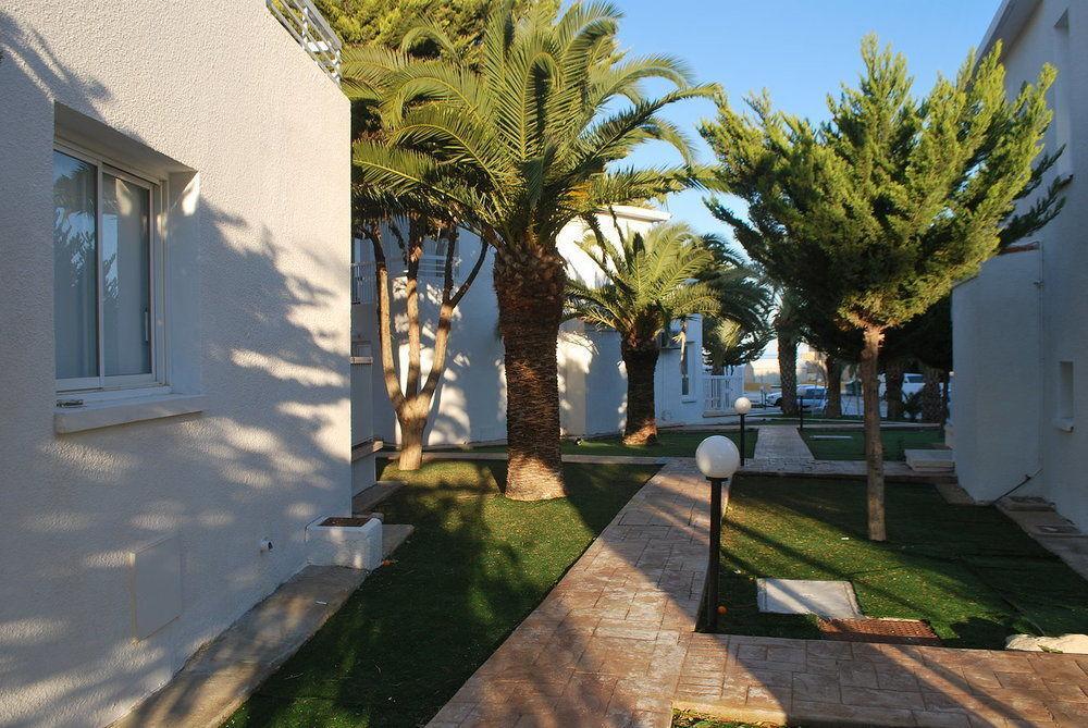 Flisvos Beach Apartments Protaras Ngoại thất bức ảnh